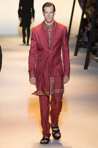 Look 2